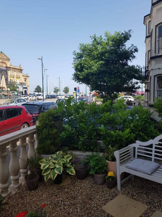 The Collingwood Guest House Great Yarmouth Exteriör bild